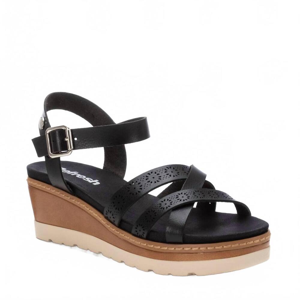 NEW REFRESH women's sleek wedges in black